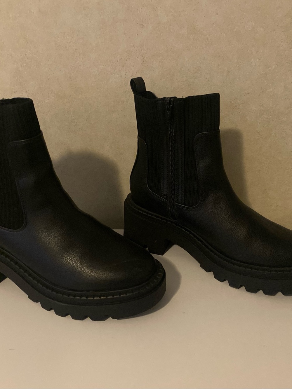 Women’s Black Chunky Chelsea Boot - Classic Slip-On Style